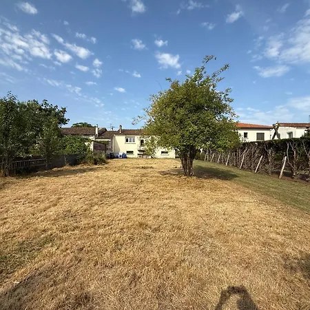 Maison Desclaude Avec Jardin סנטה